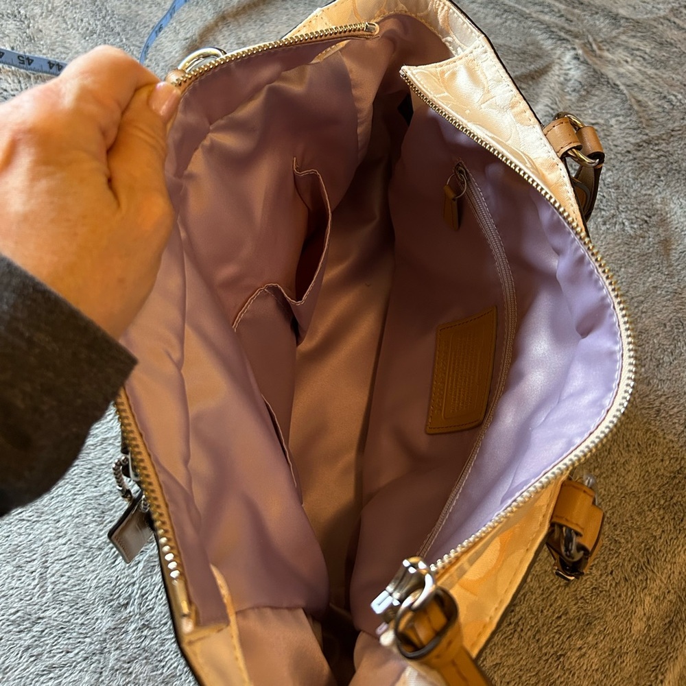 Coach NWOT East/West Signature Gallery Bag - Picture 11 of 17